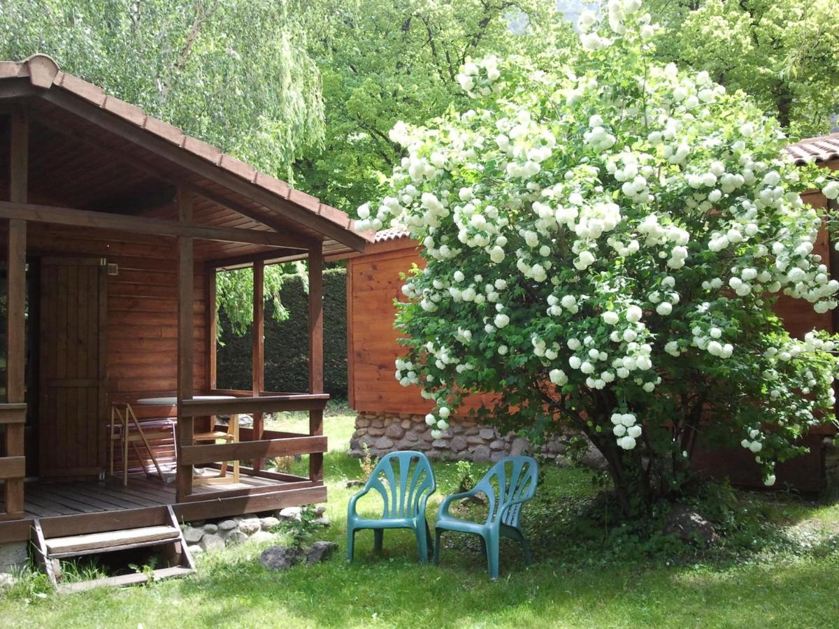 Les Chalets Quazemi A Casteil Bagian luar foto
